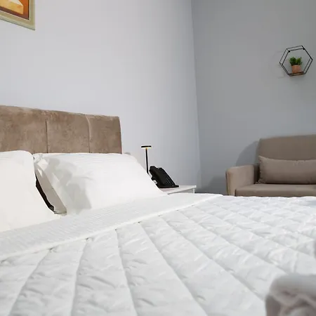 ゲストハウス Doanesia Mezez